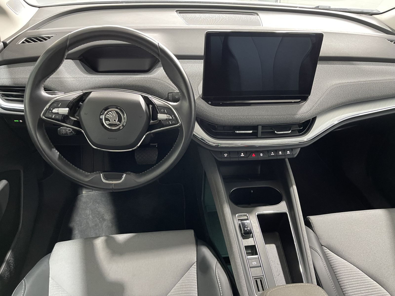 Fahrzeugabbildung SKODA Enyaq 60 Loft*LED*Cam*Spur*SHZ*Navi*