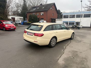 Mercedes E 200 - 5