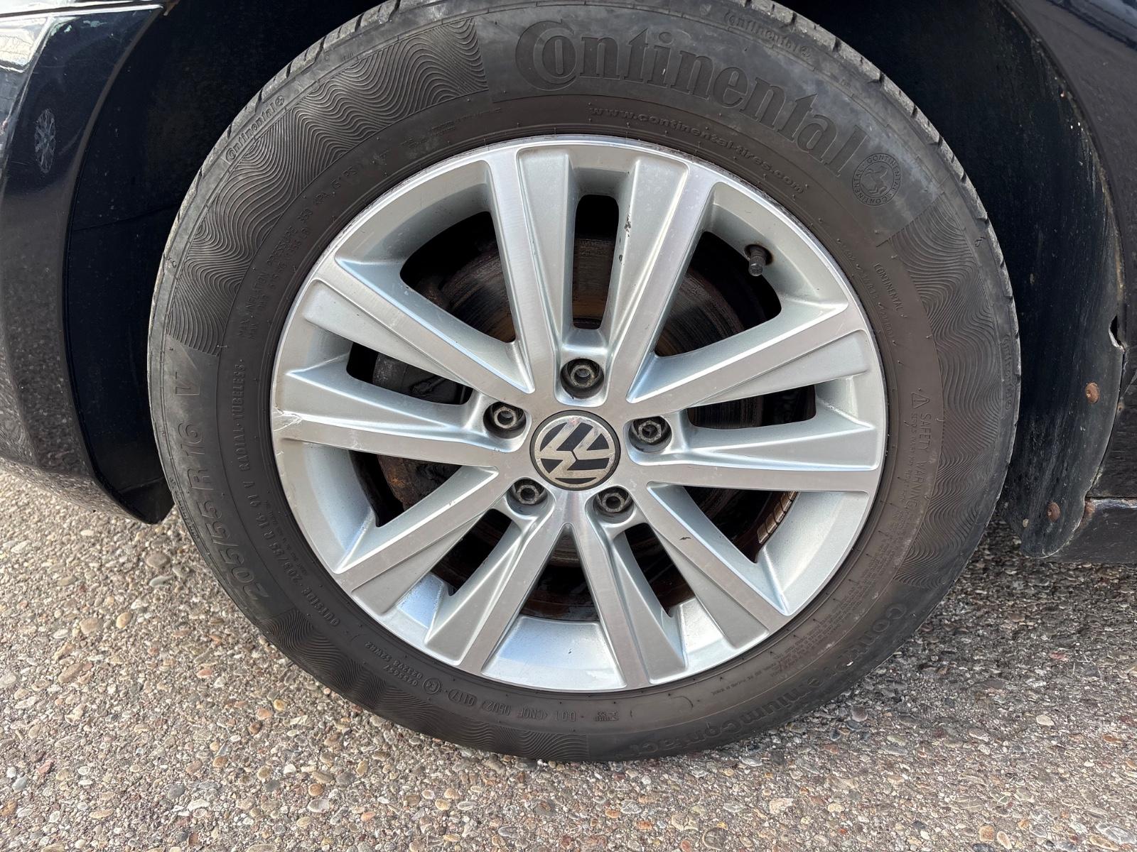Volkswagen Golf 2011 — photo 14