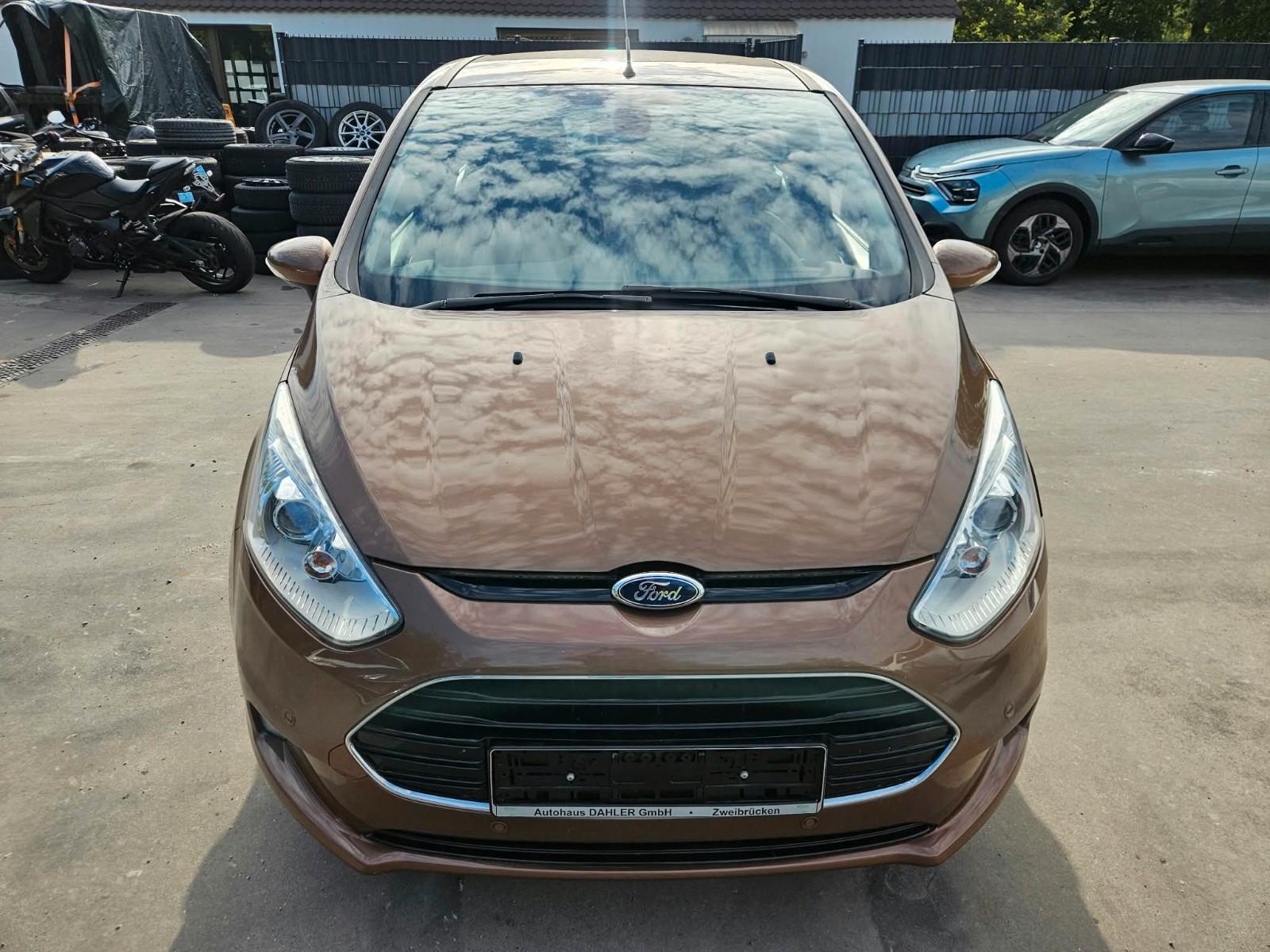 Ford B-MAX 2014 — rear view