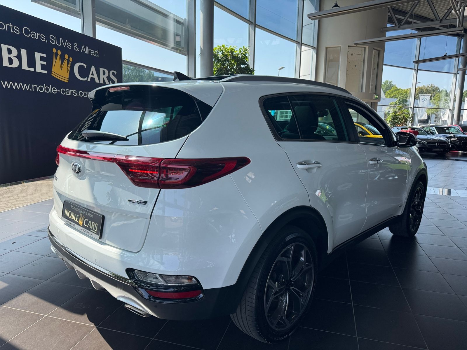 Fahrzeugabbildung Kia Sportage GT-Line 4WD PANO 360° LED NAVI