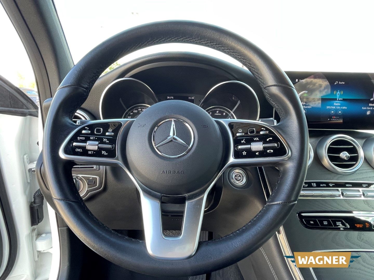Fahrzeugabbildung Mercedes-Benz GLC 300 Sitzheizung Memory Sitze el.Heckklappe