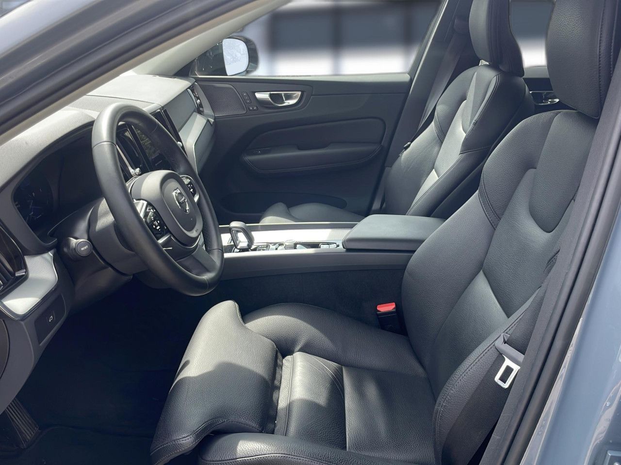 Volvo XC 60 Plus Dark AWD Bluetooth Navi LED Klima foto 7