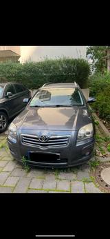 Toyota Avensis - gebrauchte Toyota Avensis aus dem Jahr 2006