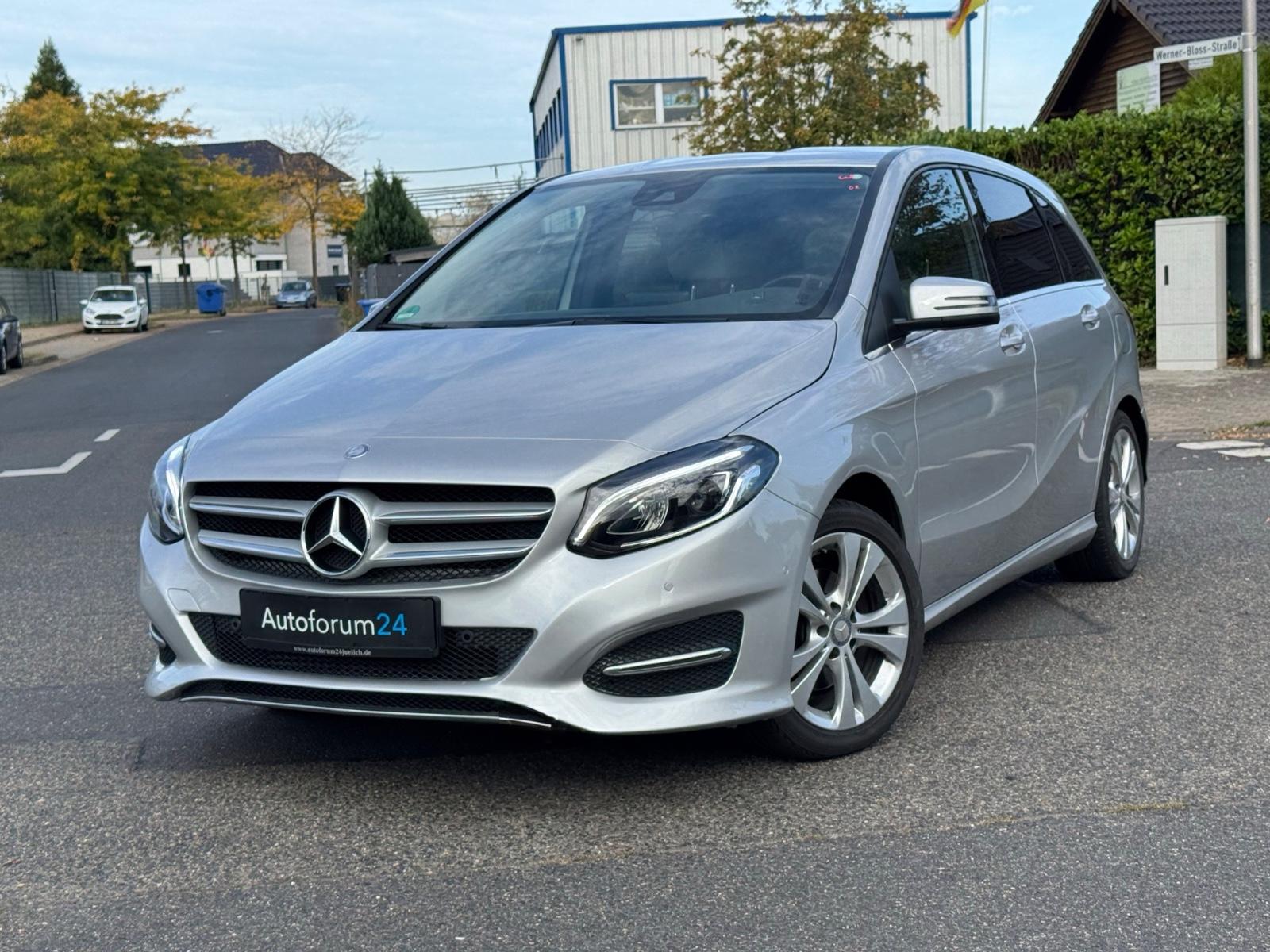 Mercedes-Benz B 220