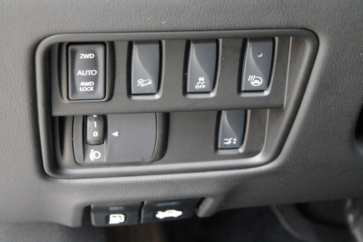 Fahrzeugabbildung Renault Koleos INITIALE PARIS BLUE dCi 185 4WD X-tronic