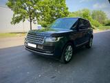Land Rover 4.4 SDV8 Vogue *Top Zustand & Ausstattung* - Land Rover Range Rover mit Diesel-Antrieb: Grau