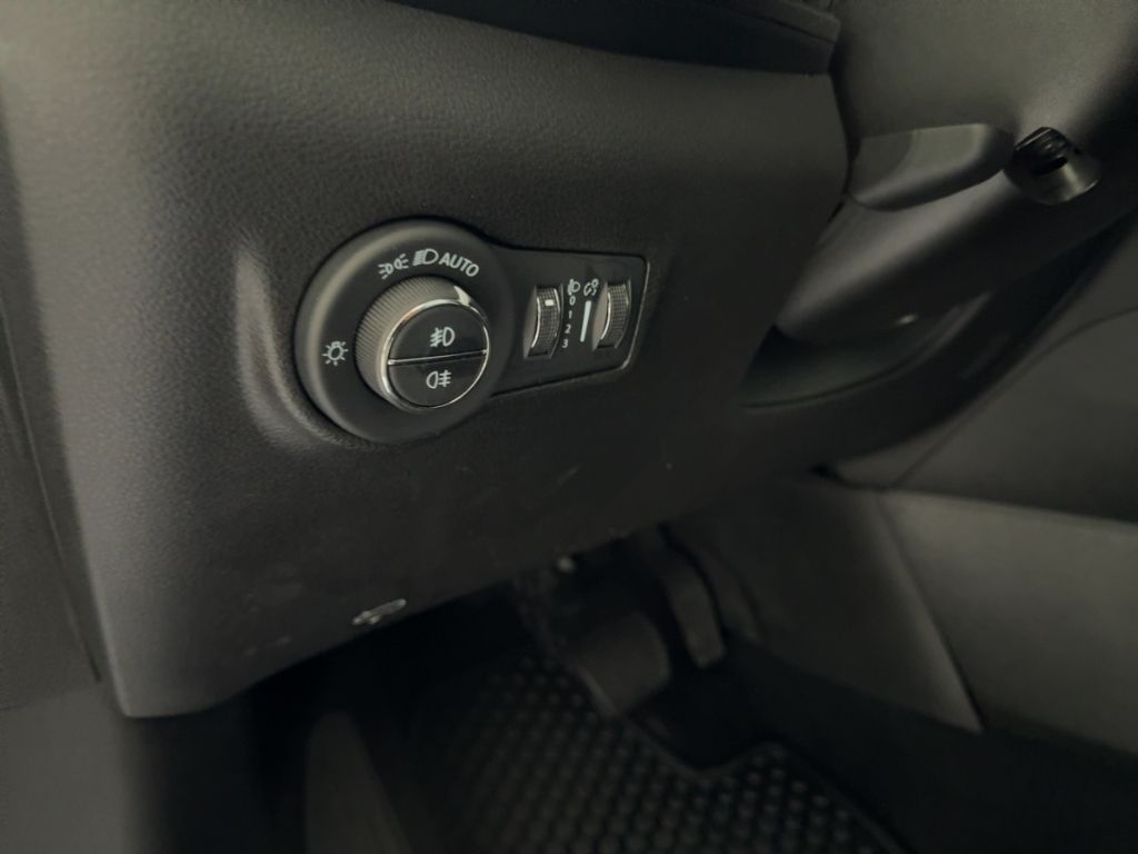 Fahrzeugabbildung Jeep Compass AUTOMATIK ALLWETTER  RÜCKFAHRK.