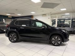 PEUGEOT 2008 1.2 Allure/NAVI/SHZ/PANO/KLIMA/CARPLAY PEUGEOT 2008 1.2 Allure/NAVI/SHZ/PANO/KLIMA/CARPLAY