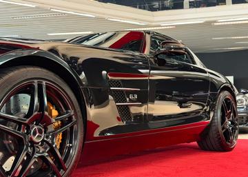 صورة 7 لـ 2010 Mercedes-BENZ SLS AMG