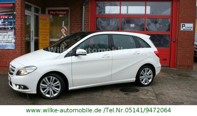 Mercedes-Benz B 180 B+Schiebedach+Navi+Sportpaket+Sitzheizg.++