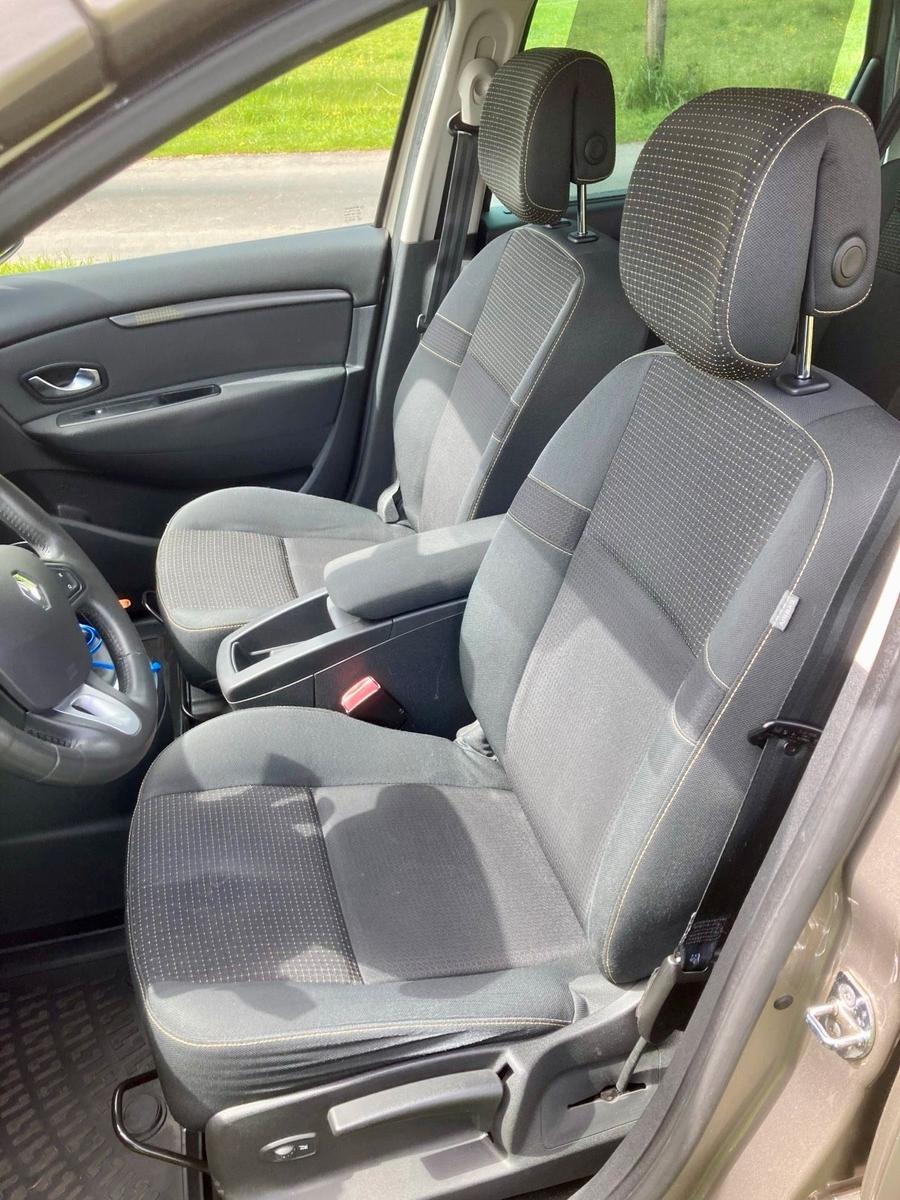 Renault Scenic 2009 — photo 11