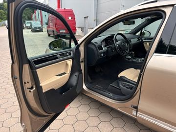 Volkswagen Touareg - 5