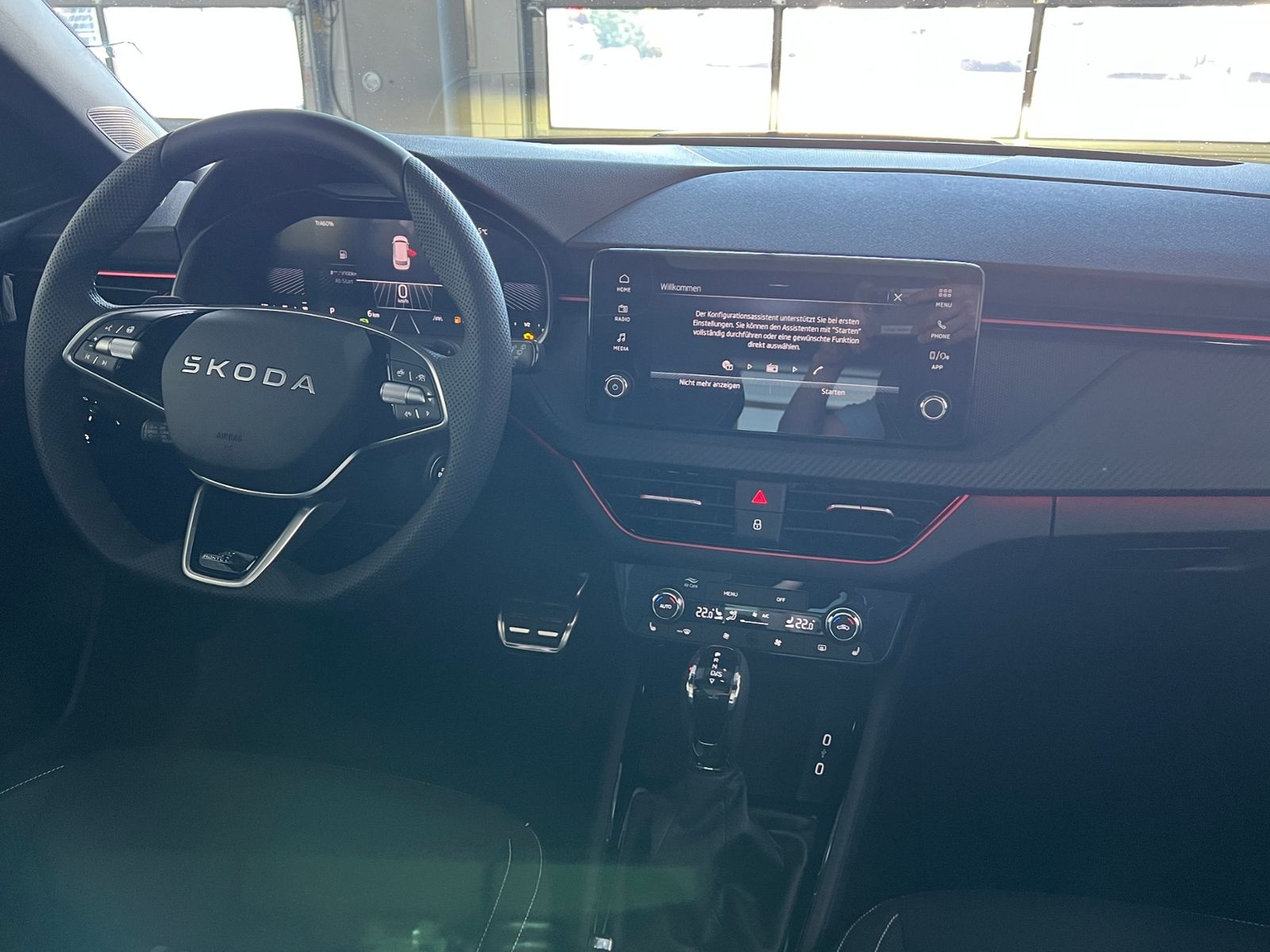 Fahrzeugabbildung SKODA Kamiq Monte Carlo 1.5 TSI DSG *AHK, Matrix-LED*