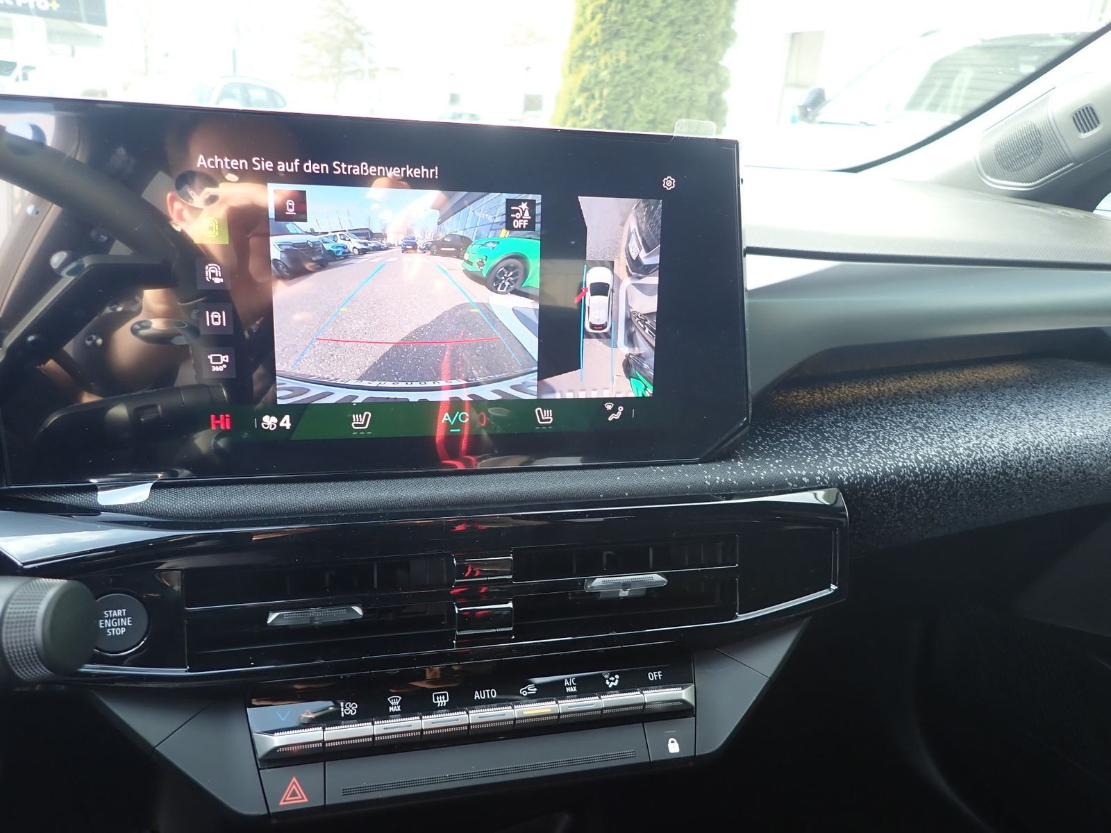 Fahrzeugabbildung Renault Clio Techno TCe 115 EDC