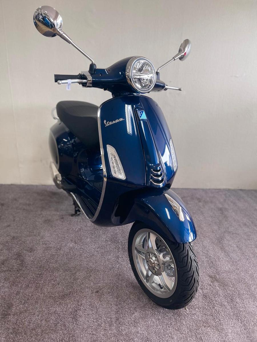 Vespa Primavera 125 ABS iGet / VORFÜHRFAHRZEUG