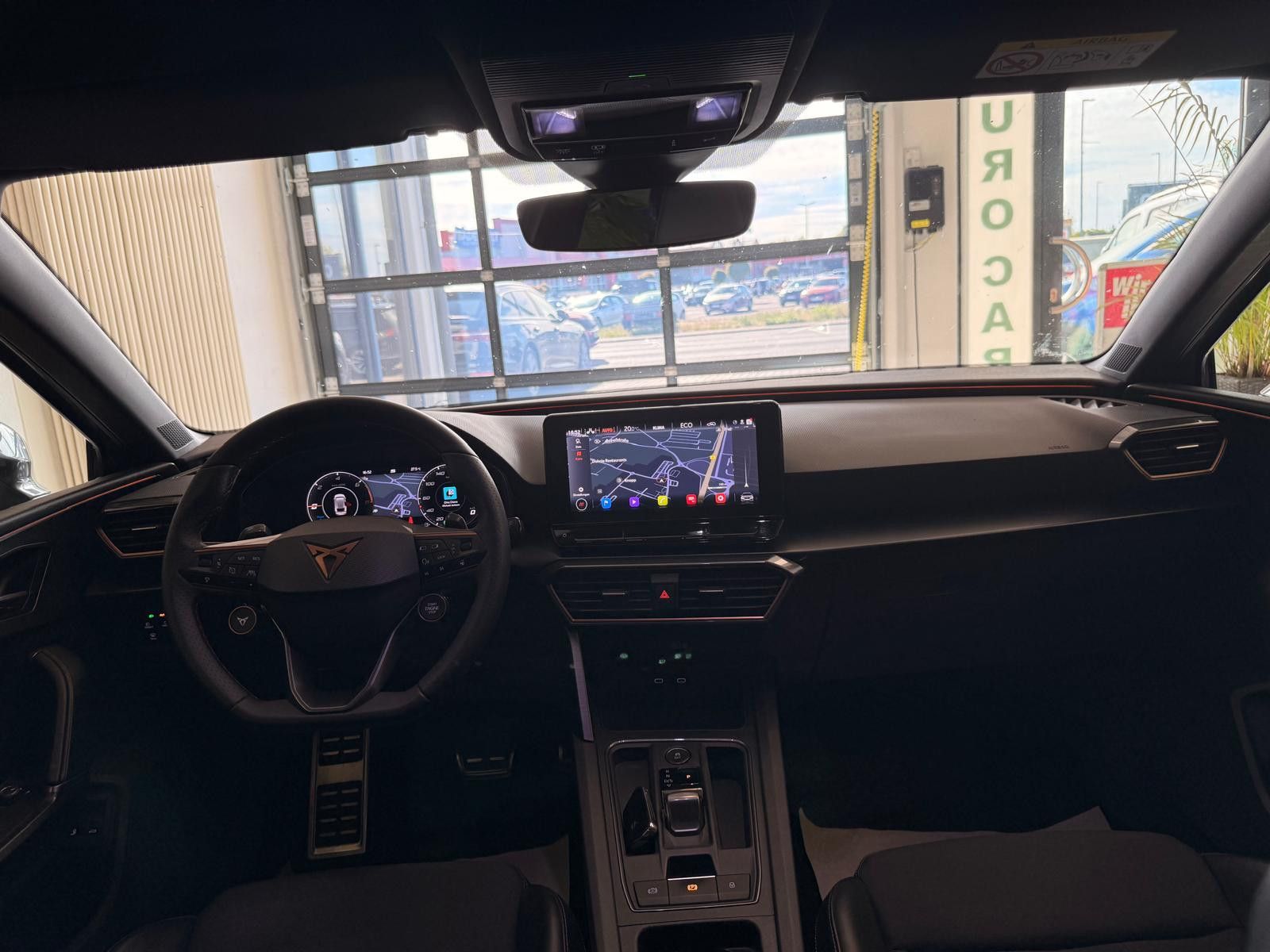 Fahrzeugabbildung CUPRA Leon Sportstourer VZ e-Hybrid/AHK/8.FACH BEREIFT