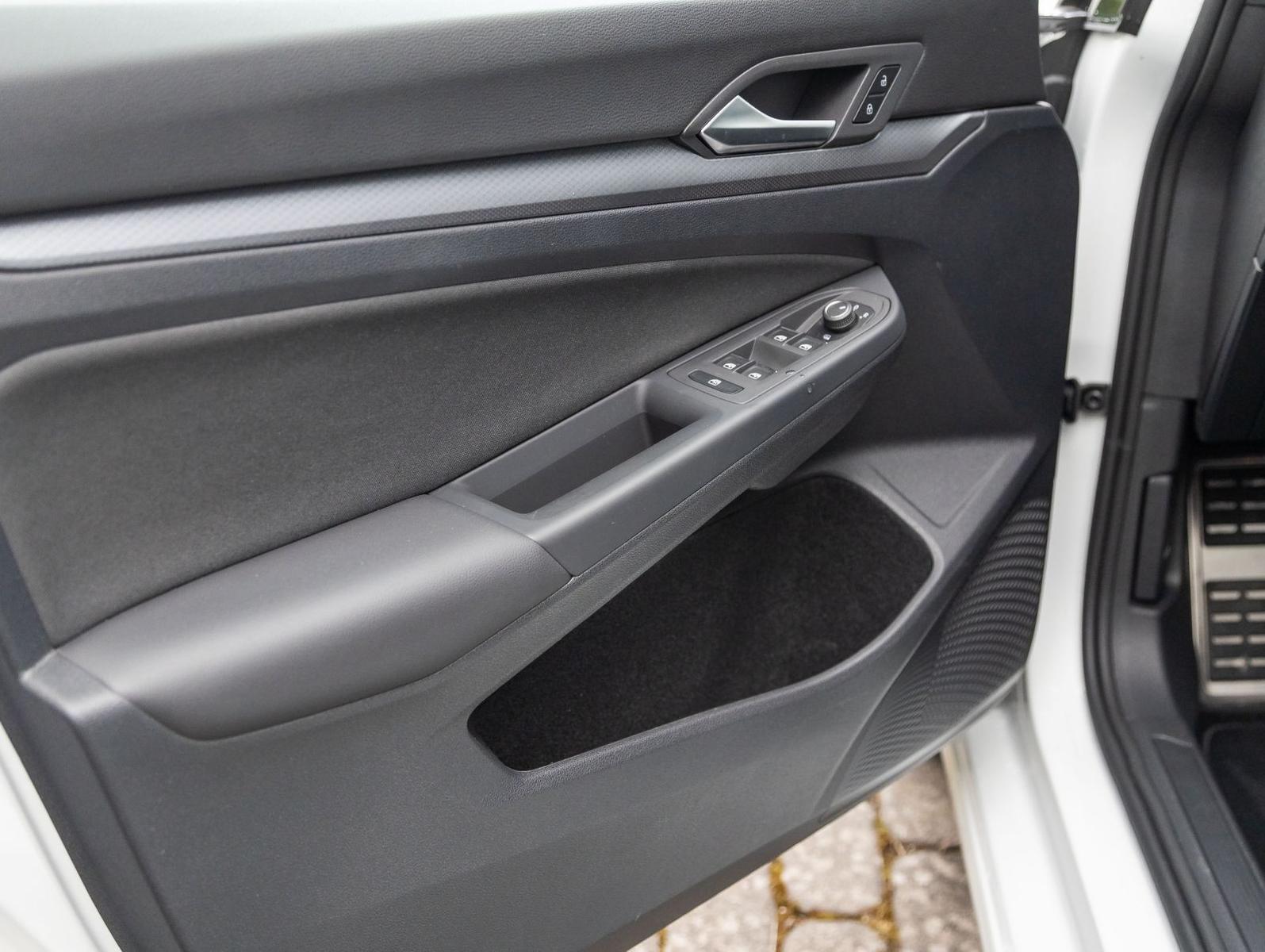 Volkswagen Golf VIII 1.5 eTSI "ACTIVE" DSG Navi LED Digital, миниатюра 6