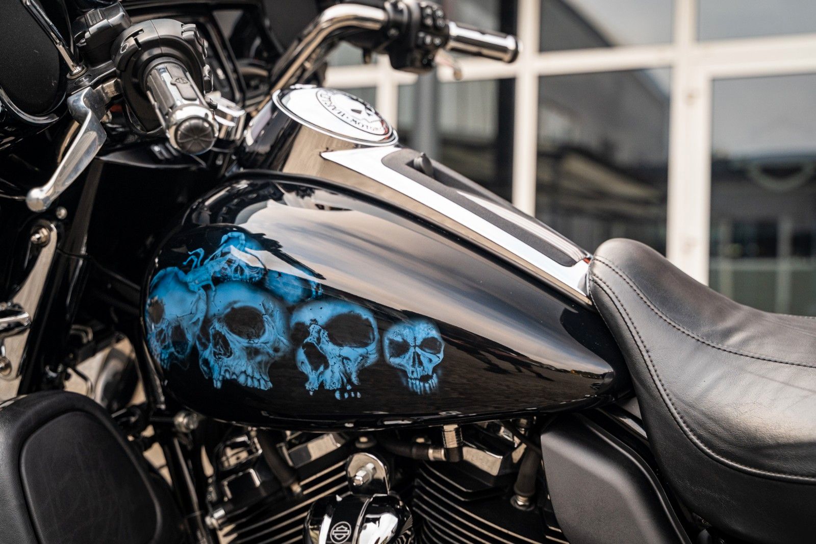 Fahrzeugabbildung Harley-Davidson FLHTK E-Glide Ultra Limited - Jekill -