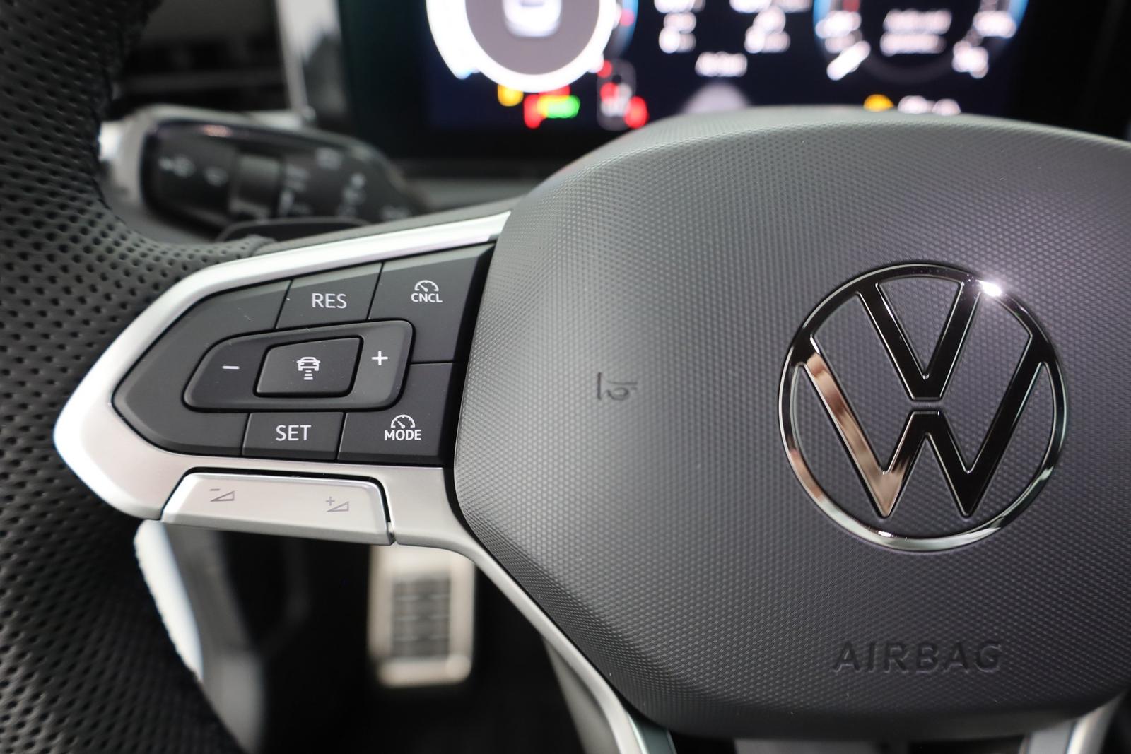 Volkswagen T-Roc R-Line 1.5 eTSI DSG n.Modell LED ACC AHK