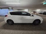 Toyota AURIS 1,8Hybrid Garagenwagen TüV Neu Top Zustand - Toyota Auris mit Benzin-Antrieb