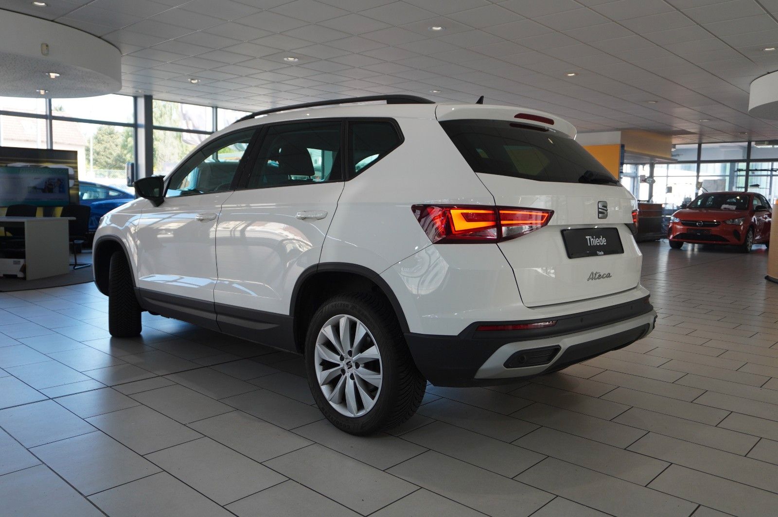 Fahrzeugabbildung SEAT Ateca 2.0 TDI STYLE NAVI/LED/SHZ/TEMP./PDC/DAB+