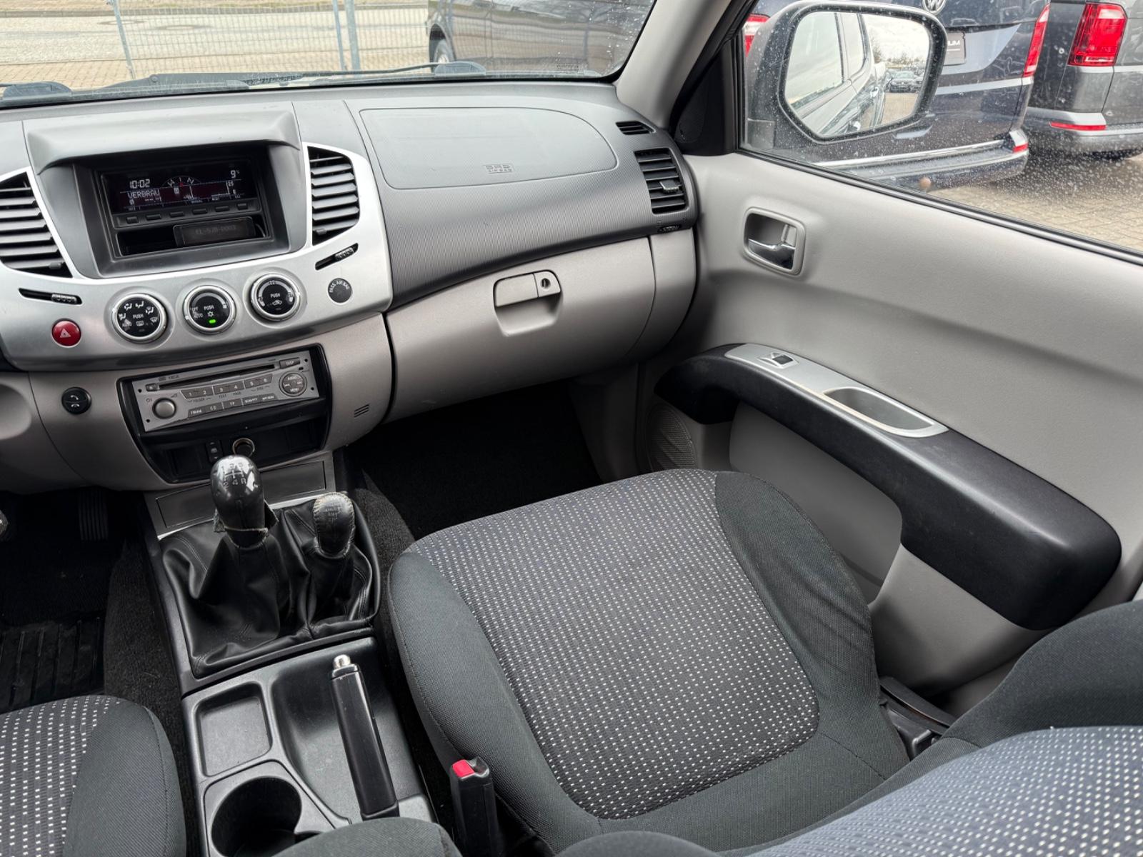 Mitsubishi L200 Intense 2.5 Doppelkabine 4WD /KLIMA/4x4/