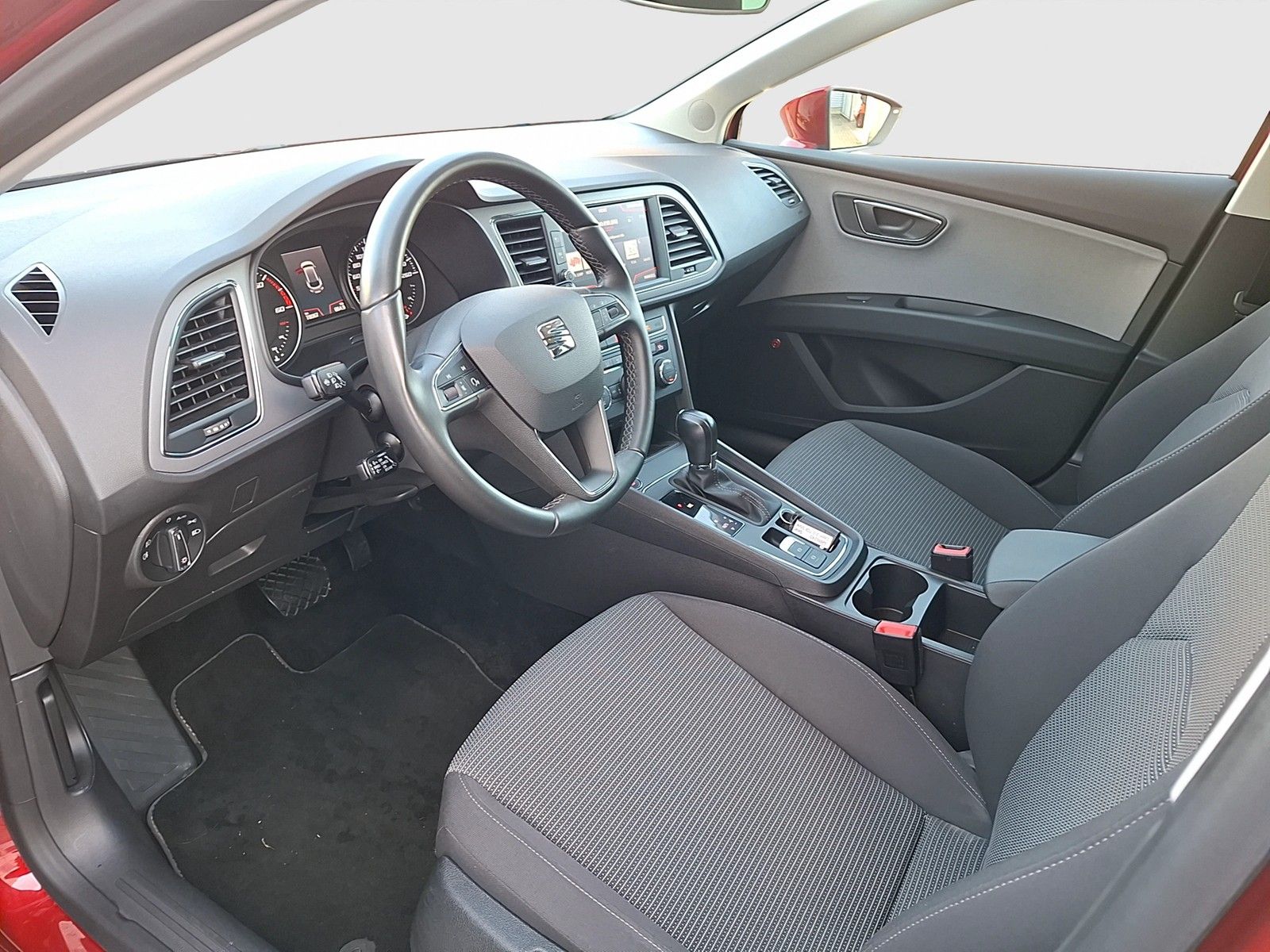 Fahrzeugabbildung SEAT Leon ST TDI Style DSG Navi ACC RFK beats SHZ
