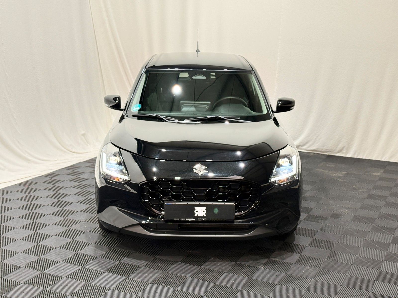 Fahrzeugabbildung Suzuki Swift 1.2 HYBRID Comfort+
