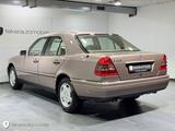 Mercedes-Benz C 220 Elegance *Automatik*Oldtimer* - Mercedes-Benz C 220 mit Benzin-Antrieb: Limousine