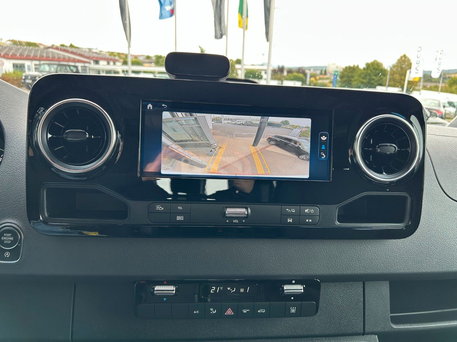 Fahrzeugabbildung Mercedes-Benz Sprinter 317 CDI DoKa/Mixto Stdheiz AHK Kamera