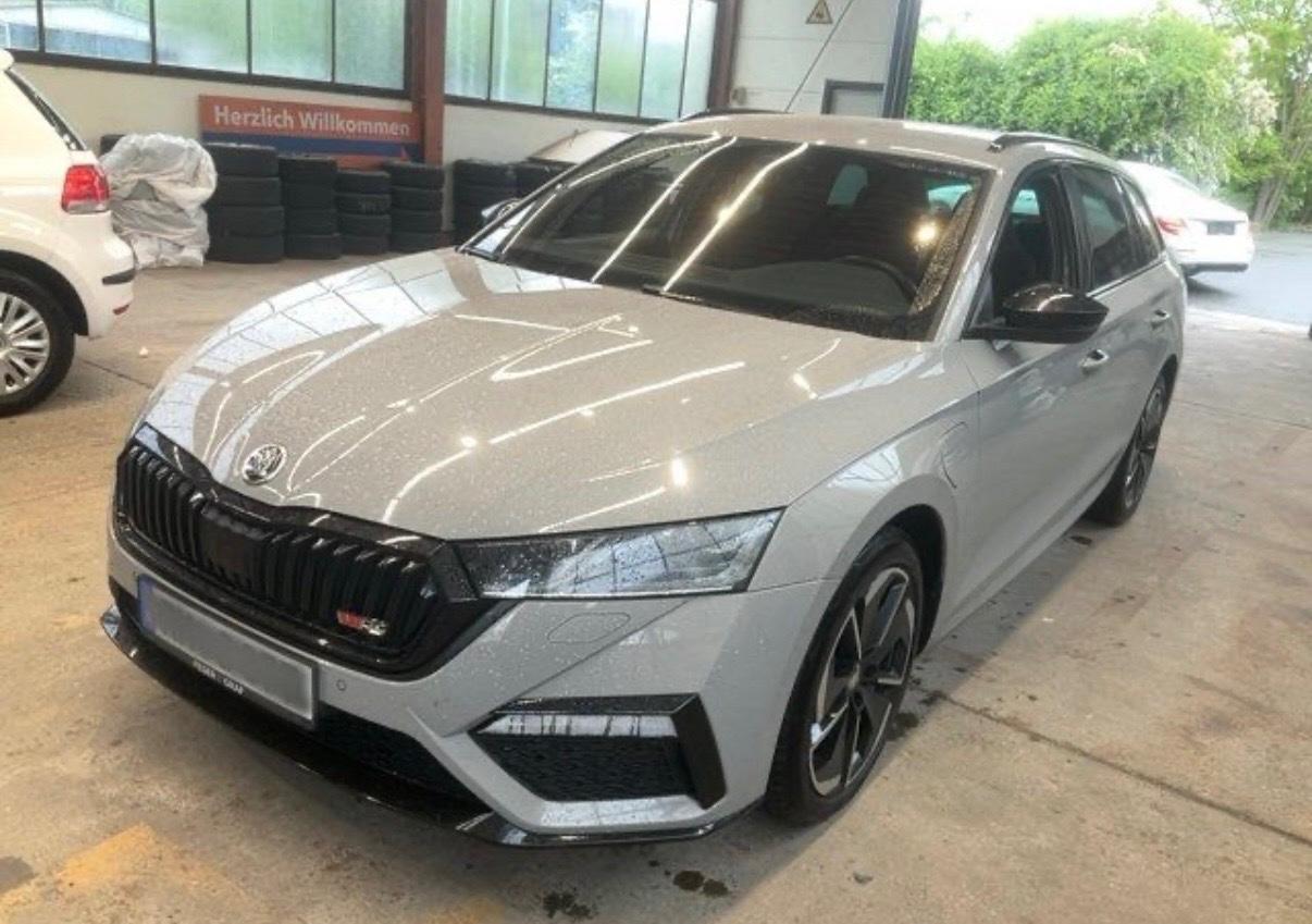 Skoda Octavia Combi 1.4TSI RS First Edition iV 1.HD/