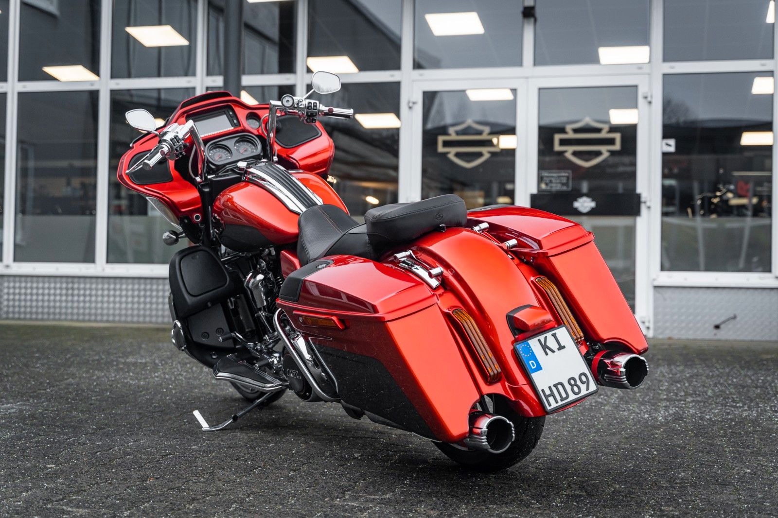 Fahrzeugabbildung Harley-Davidson FLTRXSE CVO ROAD GLIDE 117 CUI - JEKILL&HYDE -