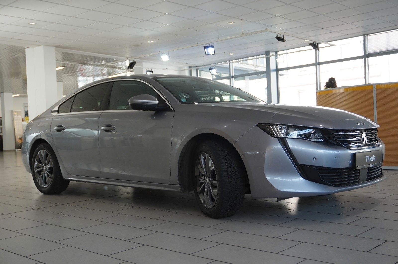 Fahrzeugabbildung Peugeot 508 LIM 1.5D ALLURE NAVI/LED/KAMERA/SHZ/VIRTU.