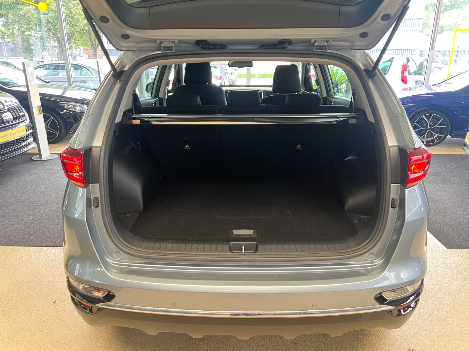 Fahrzeugabbildung Kia Sportage Vision 4WD * 1.HAND *