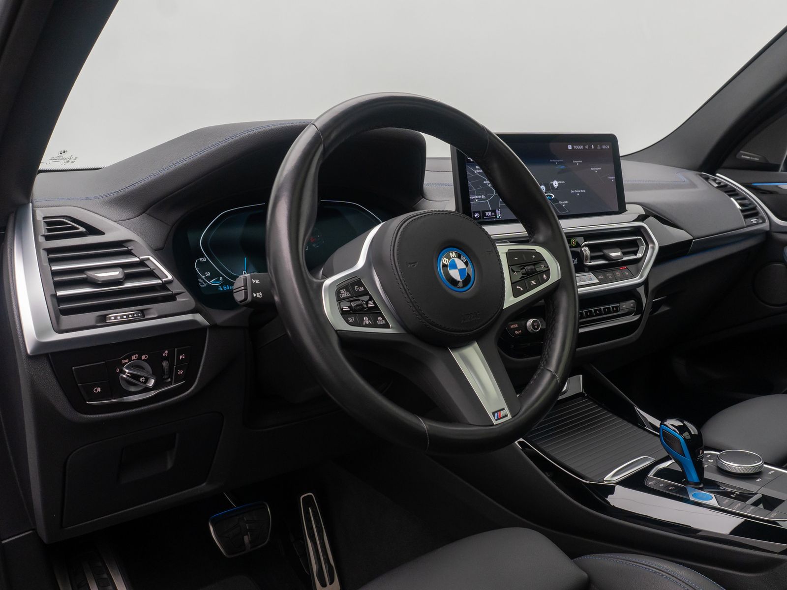 Fahrzeugabbildung BMW iX3 IMPRESSIVE DAB HUD Laser ACC 360°Panoram 20"