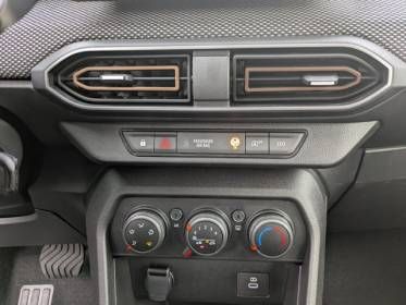 Fahrzeugabbildung Dacia Sandero Stepway Expression TCe 90 CVT