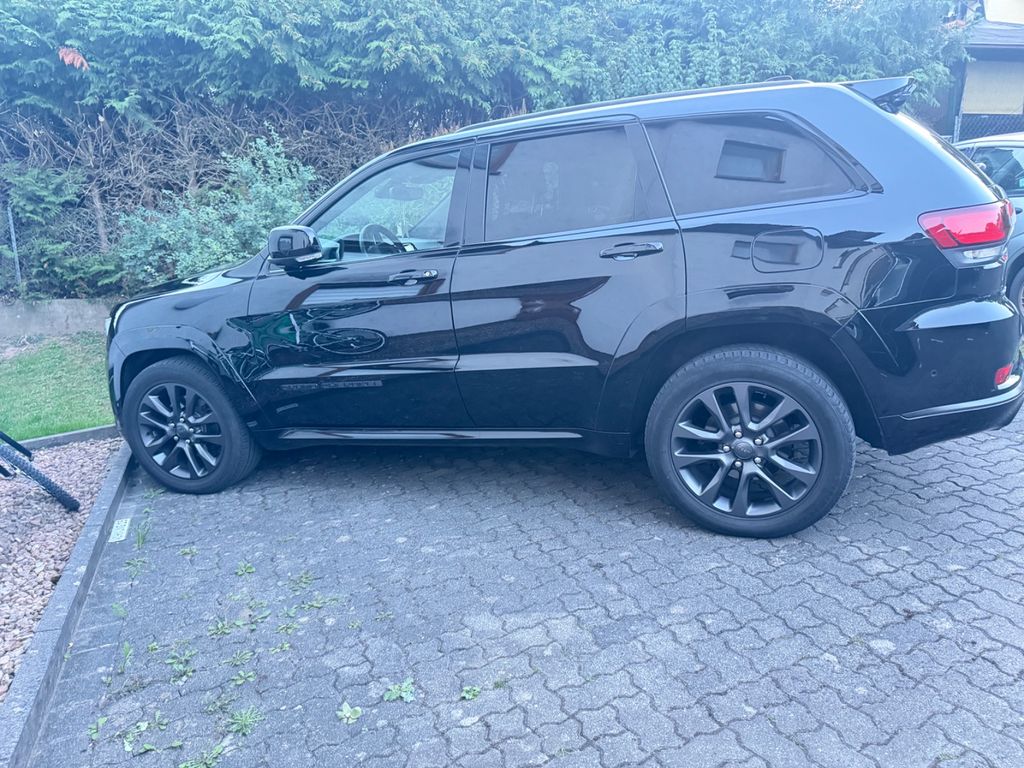 Image of Jeep Grand Cherokee