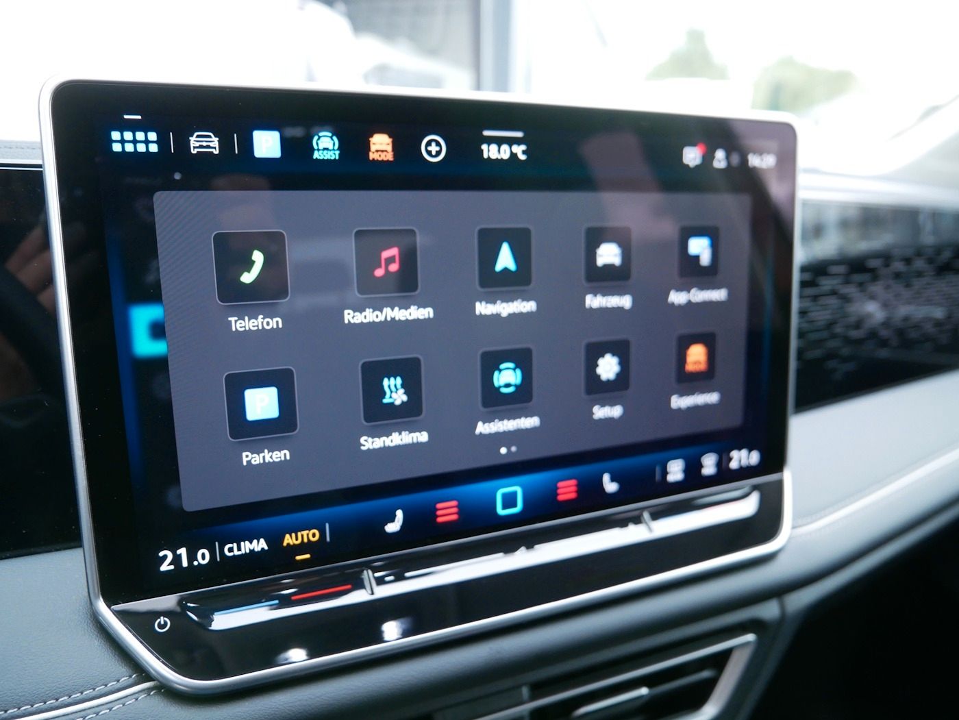 Fahrzeugabbildung Volkswagen Tiguan 1.5 eTSI Elegance NEU55T DSG Standheiz AH