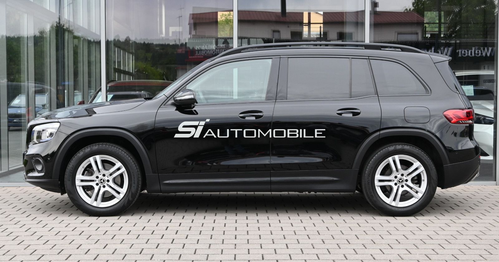 Fahrzeugabbildung Mercedes-Benz GLB 200 d Aut. Night Paket °AHK°STANDHEIZ°KAMERA