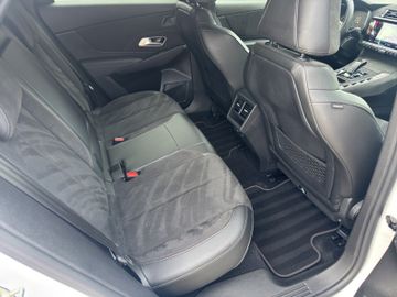 DS DS7 Crossback Performance Line, Bild 18