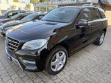 Mercedes-Benz ML 350 CDI BlueTec AMG Sportpaket - mit Diesel-Antrieb: Schwarz, Sportpaket