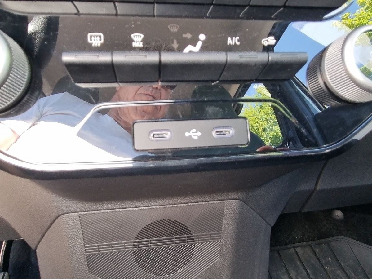 Fahrzeugabbildung Dacia Spring Extreme ELECTRIC 65