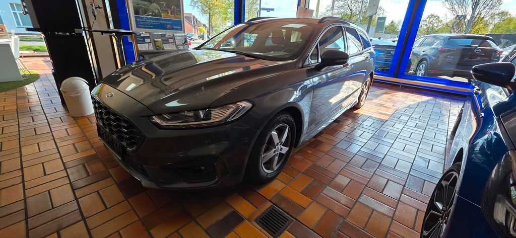 2022 Ford Mondeo