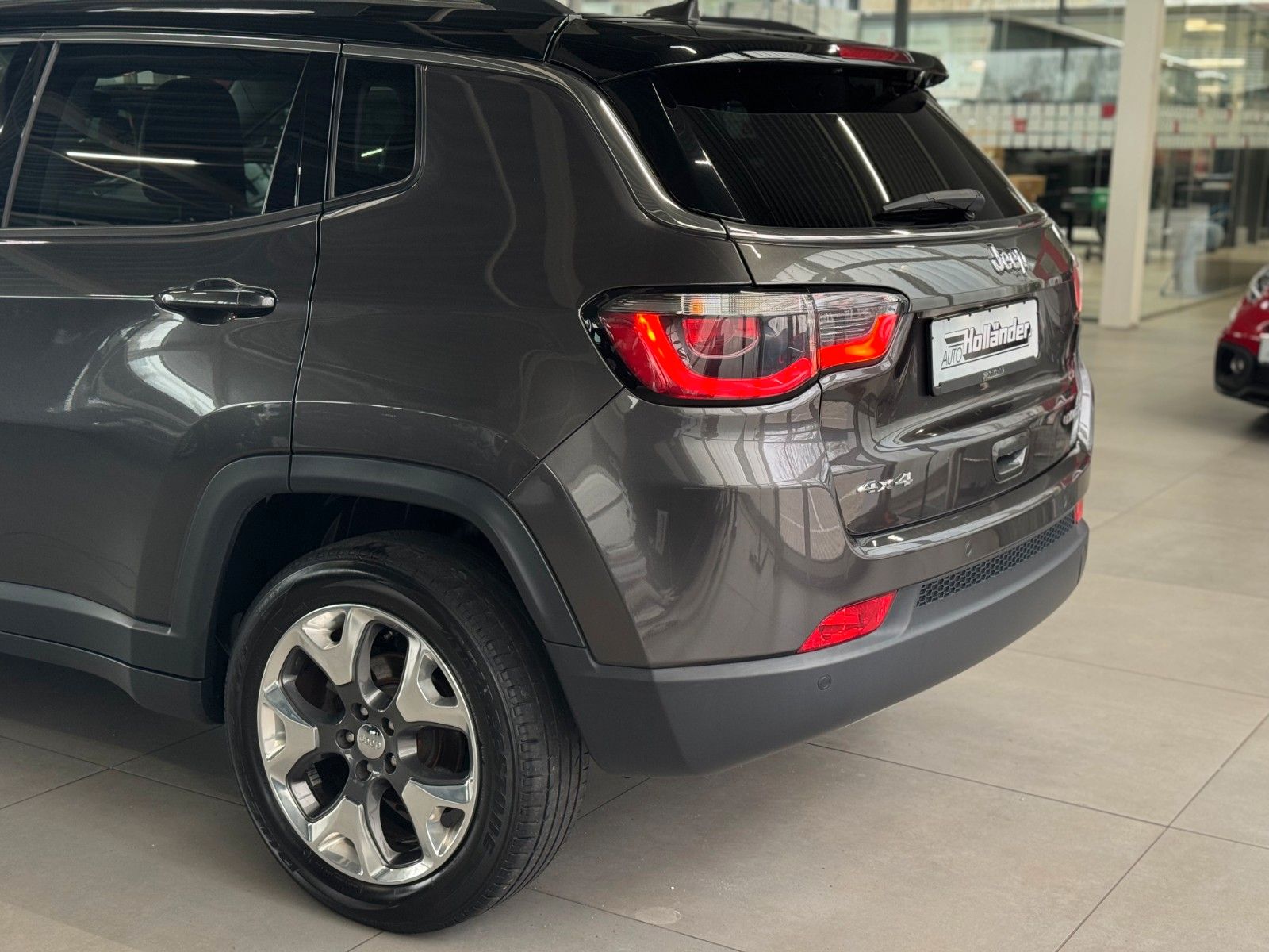 Fahrzeugabbildung Jeep Compass 1.4T Limited 4WD "Premium- + Sicht-Paket