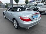 Mercedes-Benz SLK 200 Cabrio BlueEfficiency*Leder*64Tkm*1 Hand - silberne Mercedes-Benz SLK 200