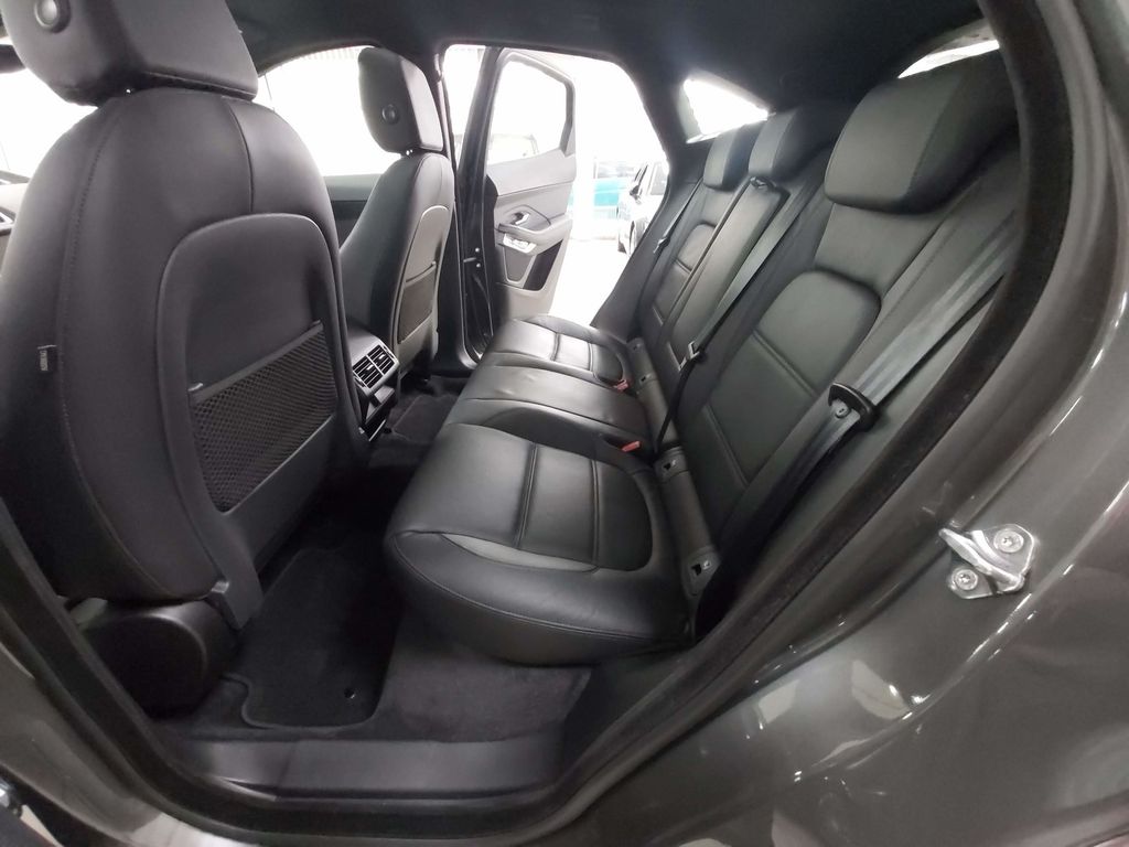 Jaguar E-Pace E-PACE AWD S PANO LEDER TOTW NETTO 23.200