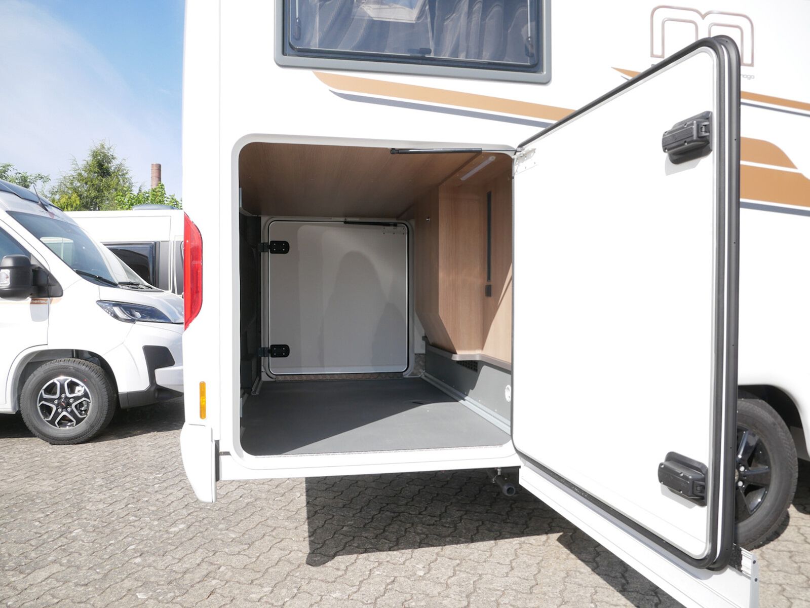 Fahrzeugabbildung Malibu T 450 RB LE comfort Mercedes,Distronic,LED,Autom