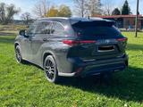 Toyota Highlander 2.5-l Hybrid Executive  - schwarze Toyota Highlander