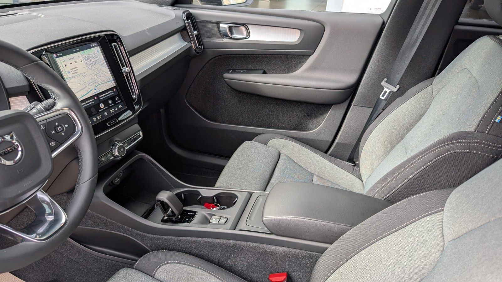 Fahrzeugabbildung Volvo XC 40 B4/Standheizung/Winterpaket